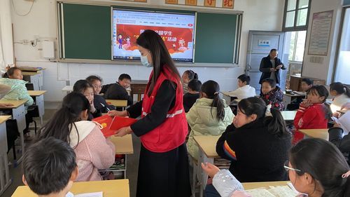 憲法宣傳進校園 冬日暖陽照人心