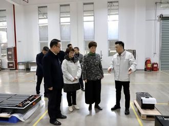 凌云赴歙縣開(kāi)展“四下基層”工作時(shí)強(qiáng)調(diào) 做優(yōu)做強(qiáng)優(yōu)勢(shì)主導(dǎo)產(chǎn)業(yè) 堅(jiān)定不移走好工業(yè)強(qiáng)縣之路