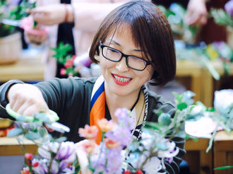 迎三八·學插花技藝 掌一技之長