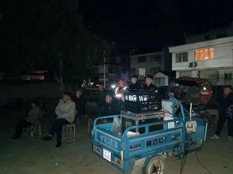 商山鎮(zhèn)：“夜巡+夜話”點(diǎn)亮鄉(xiāng)村“平安燈”