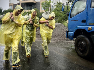 【聞“汛”而動(dòng) 奮戰(zhàn)一線】全面“企”動(dòng) “汛”速出擊 黃山國(guó)資國(guó)企奮戰(zhàn)在防汛一線