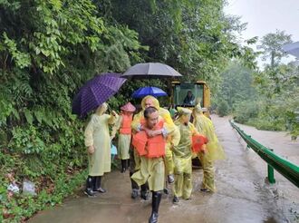 【聞“汛”而動 奮戰一線】“風雨”守護人