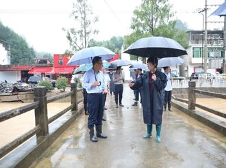 凌云赴歙縣督導防汛搶險救災工作