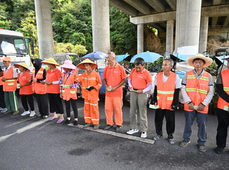 祁門(mén)：退伍軍人送愛(ài)心午餐歡迎環(huán)衛(wèi)工人“回家吃飯”