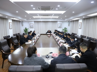 丁純在參加市委辦公室第一黨支部組織生活會(huì)時(shí)強(qiáng)調(diào) 筑牢政治忠誠 錘煉過硬本領(lǐng) 在服務(wù)全市發(fā)展大局中走在前作表率