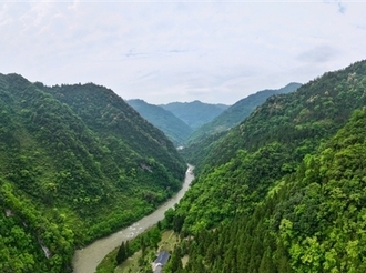 赤水河清潤(rùn)山村